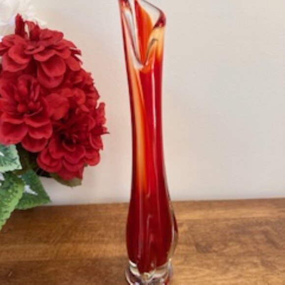 Vintage ruby red swung art glass vase midcentury modern bud vase retro home deco - Picture 6 of 9